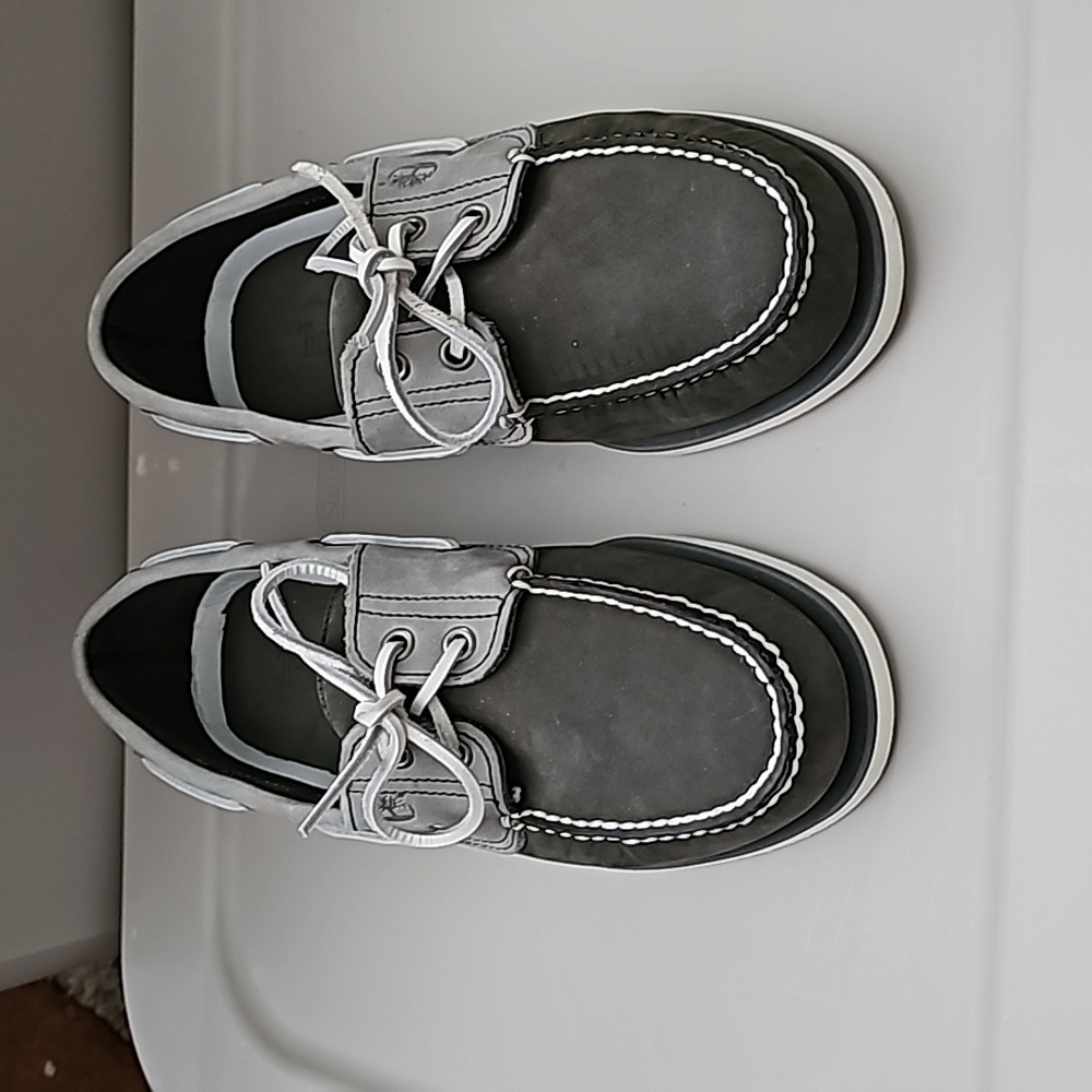 Shoe